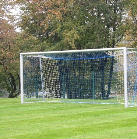 Futbalové bránky 5x2 m, montované do montážnych puzdier s oválnym hliníkovým profilom