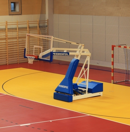 Basketbalová konštrukcia posuvná, nájazdová PESMENPOL