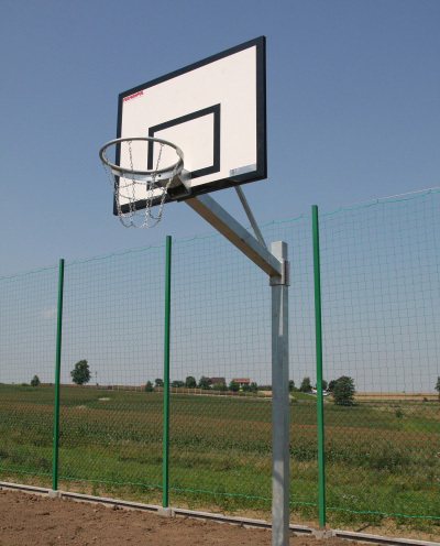 Basketbalová konštrukcia jednostĺpová, s ramenom 1,2 m, pre veľkosť dosky 90x120cm