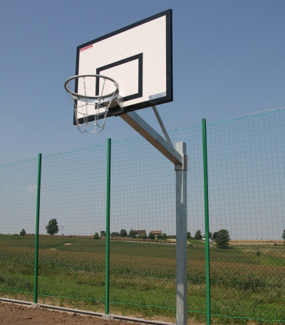 Basketbalová konštrukcia jednostĺpová, s ramenom 1,2 m, pre veľkosť dosky 90x120cm